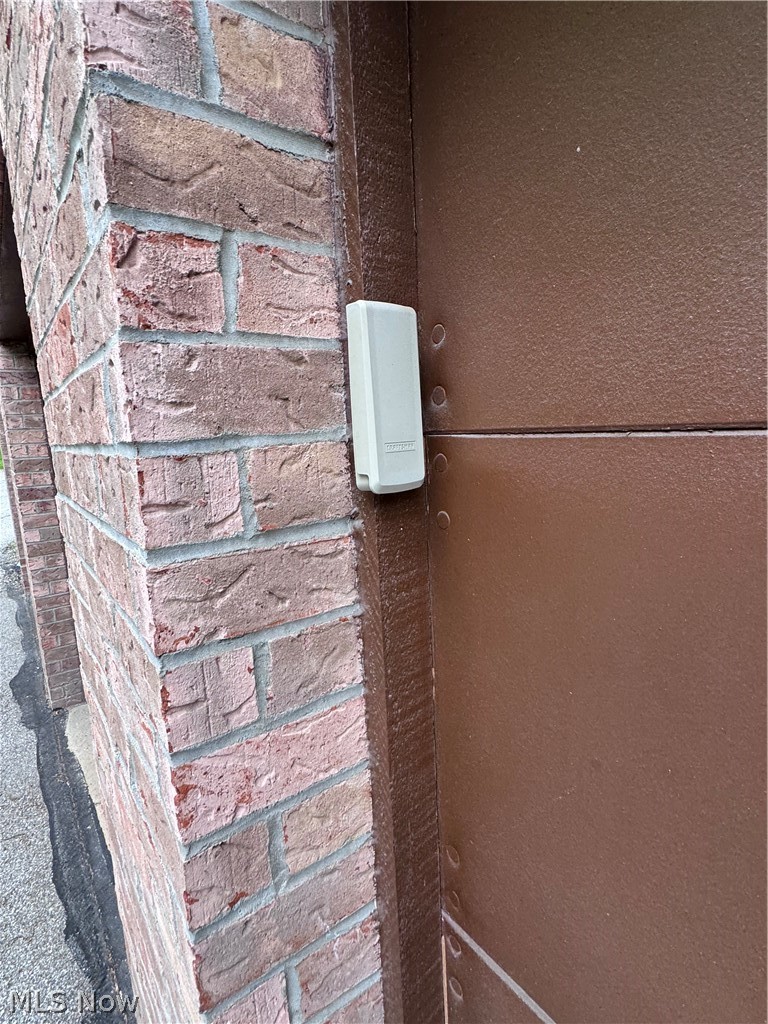 Woods/Brecksville Condo - Residential
