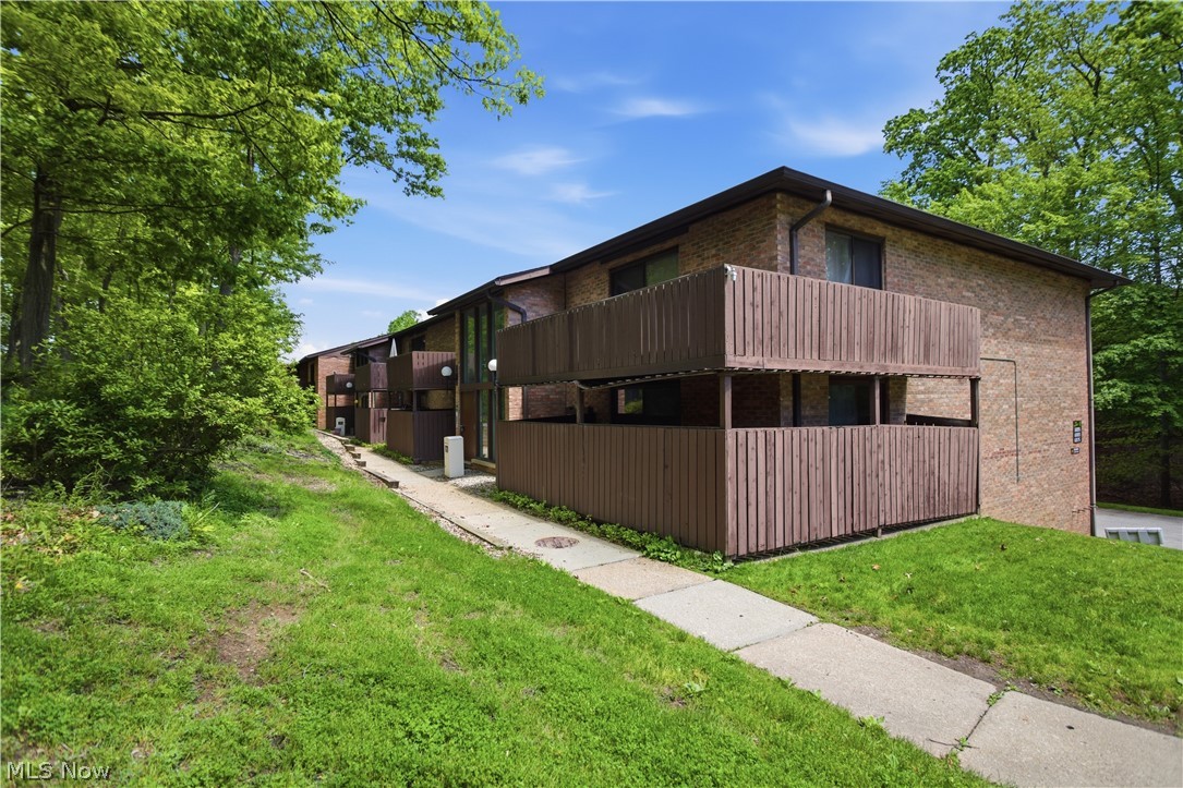 Woods/Brecksville Condo - Residential
