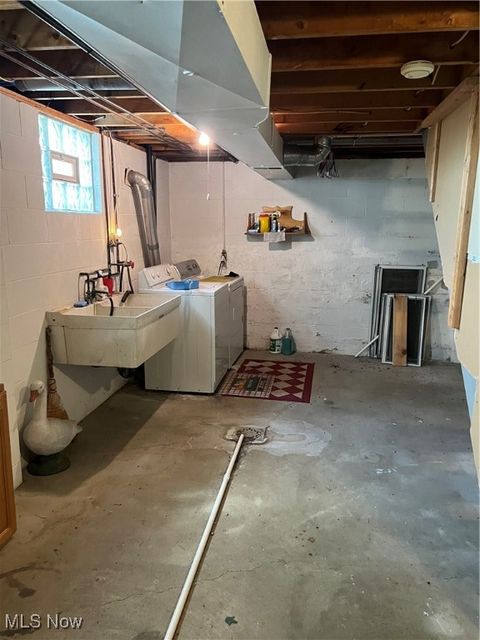 Tiny photo for 395 W Clark Street, East Palestine, OH 44413 (MLS # 5157545)