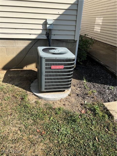 Tiny photo for 395 W Clark Street, East Palestine, OH 44413 (MLS # 5157545)