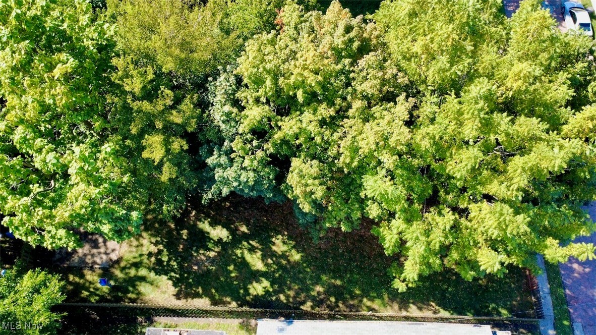 James M Hoyts - Land