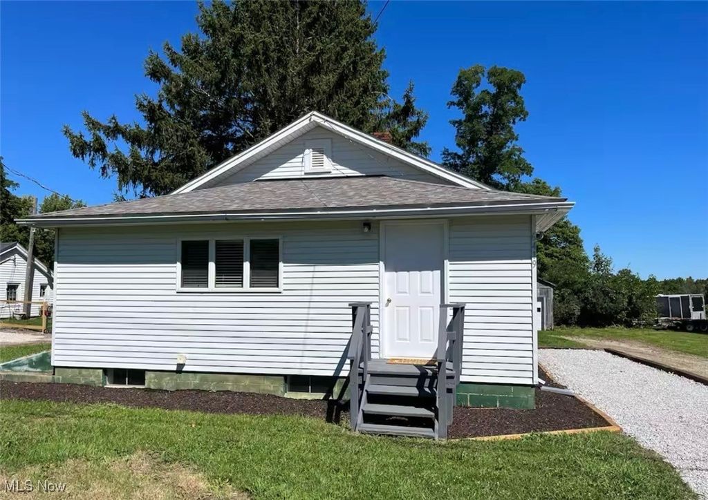 Photo of 6419 S Ridge Road W, Geneva, OH 44041 (MLS # 5176630)