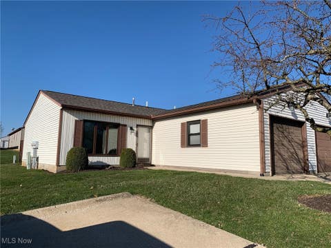 Photo for 132 Royal Crest Drive E
