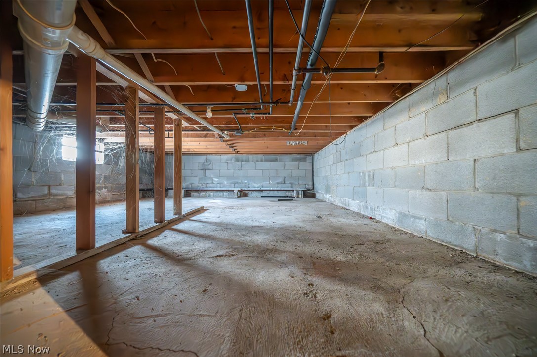 Whispering Pines 01 - Residential