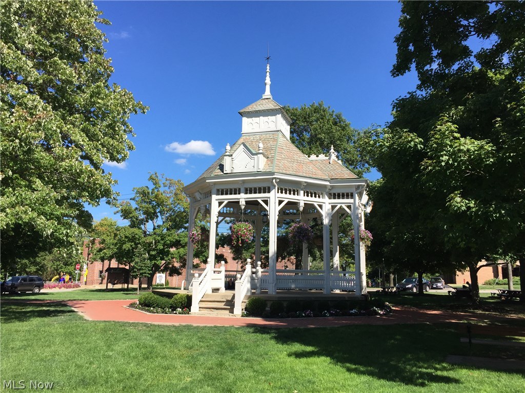 Moffett - Residential