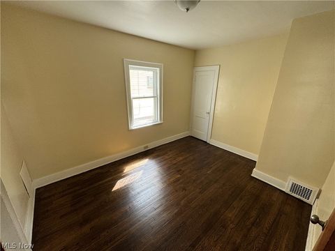 Duplex in Cleveland OH 3961 140th Street 3.jpg