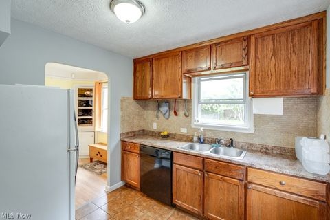 Tiny photo for 1367 Churchill Road, Lyndhurst, OH 44124 (MLS # 5208743)