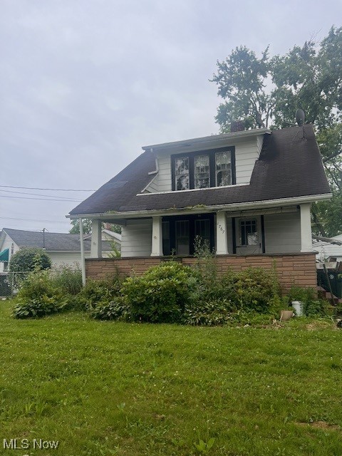 Investors, come one, come all! This two bedroom 1.5 bath is ready for some TLC. With the amazing rental market, this one will rent in no time. Great bones, just needs some cosmetic repairs and some attention in the basement. Don't miss out on this opportunity to get in the rental market or to get a home for yourself, either way, it's a win!