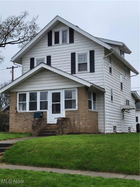 2504 Whitelaw Street, Cuyahoga Falls, Ohio image 2