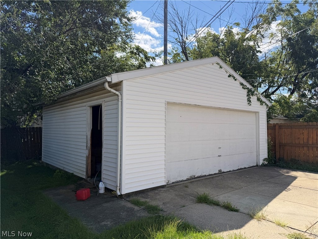 2095 Bunts Road