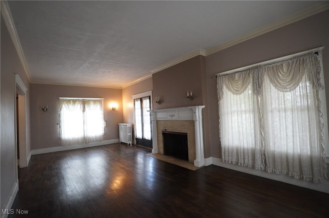 519 E Lincoln Way