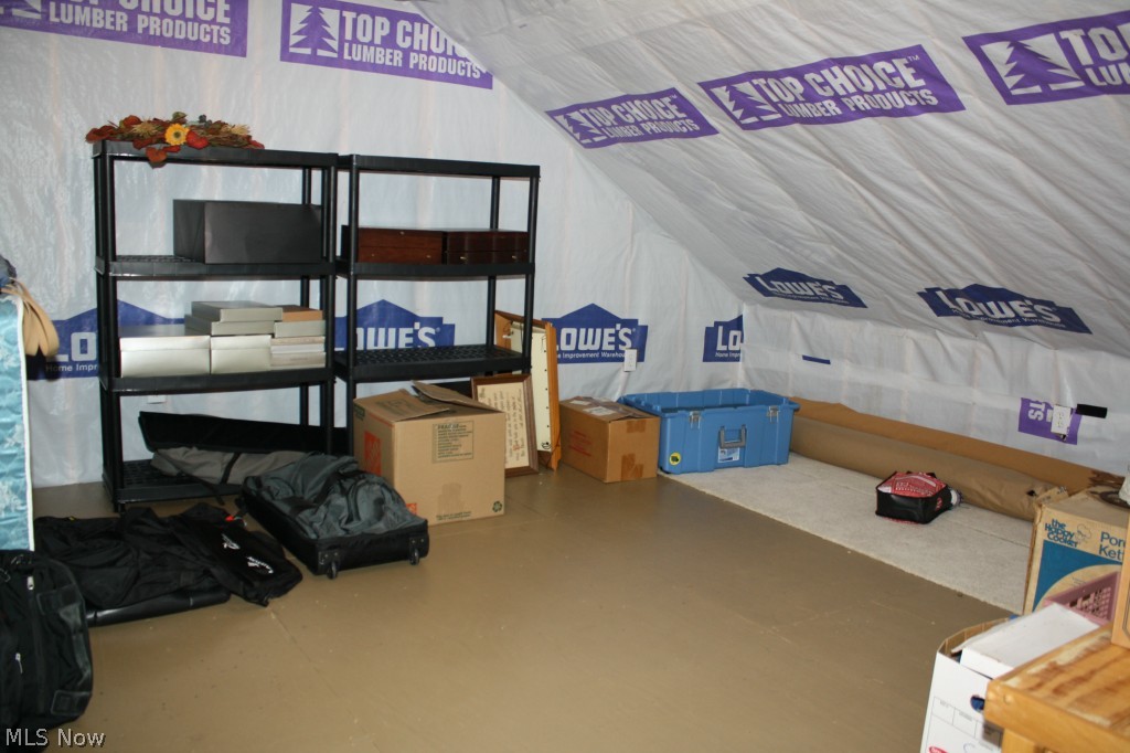 Chagrin Knolls - Residential