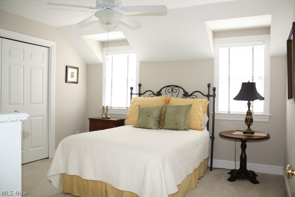 Chagrin Knolls - Residential