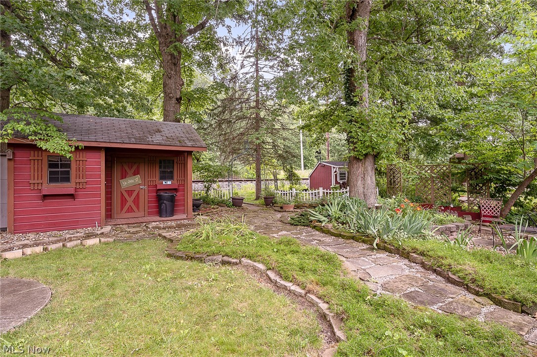 Sherwood Forest 02 - Residential