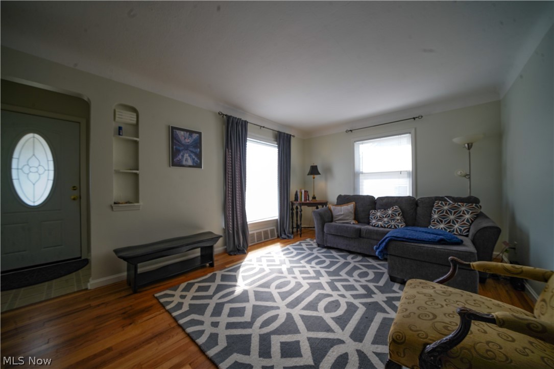 E T Buel - Residential