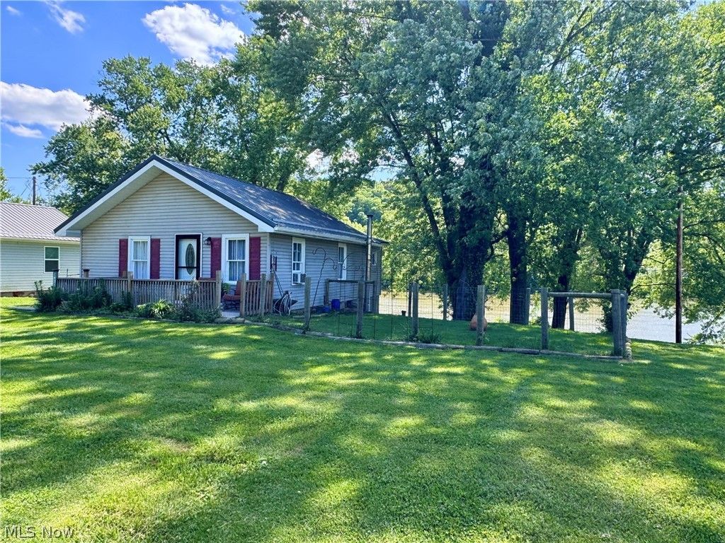 Photo of 2433 E State Route 266, Stockport, OH 43787 (MLS # 5208125)
