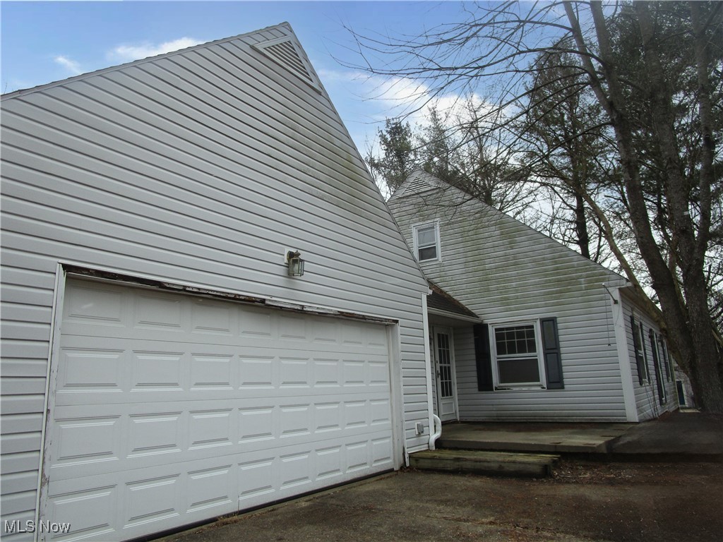 61494 Stillmeadow Lane, New Concord, Ohio image 3