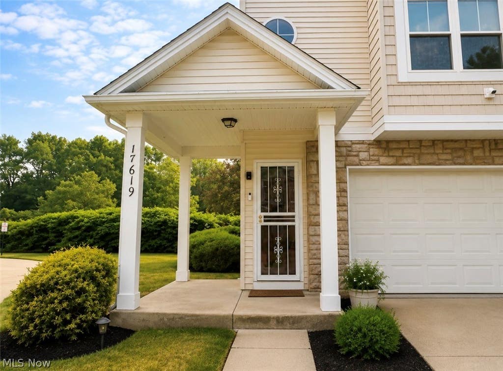 Photo of 17619 Wildwood Lane, Cleveland, OH 44119 (MLS # 5222167)