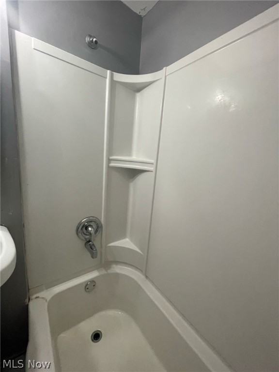 Bungalow - Residential