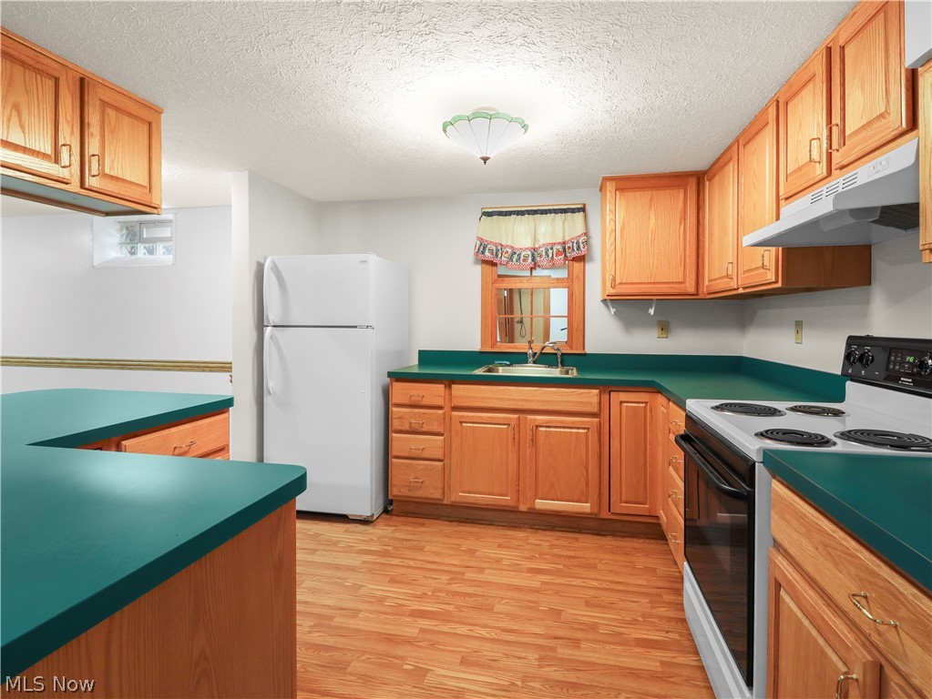 Country Club Estates - Residential