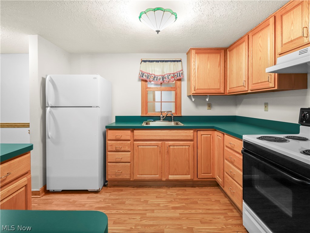 Country Club Estates - Residential