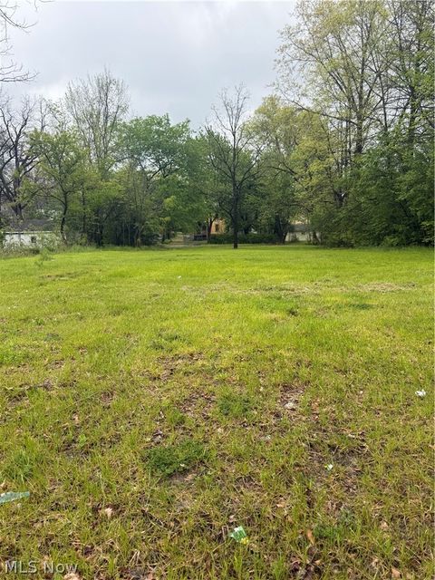 463 S Chestnut Street Ravenna OH 44266