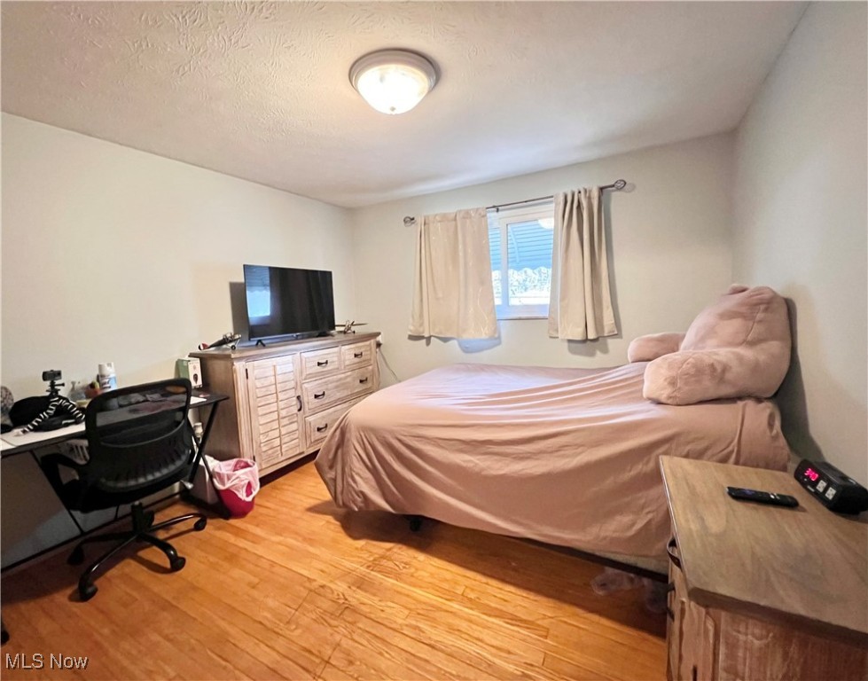 Forestglen Ave - Residential Lease