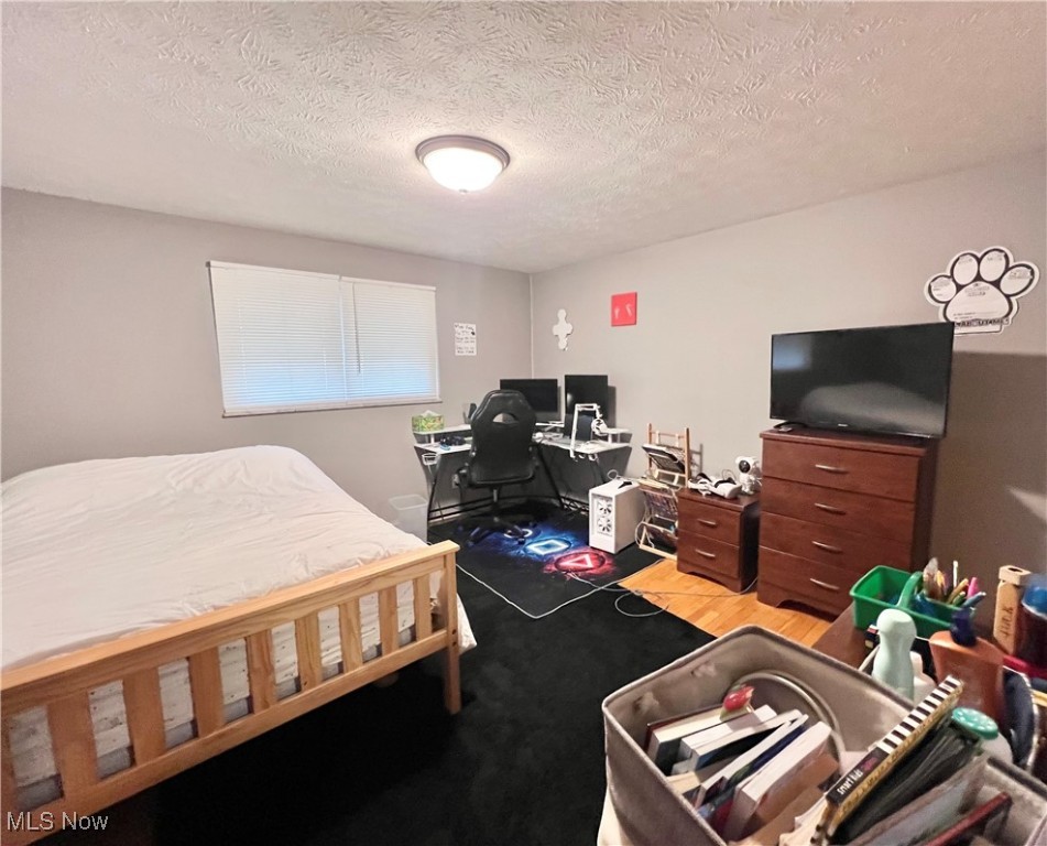 Forestglen Ave - Residential Lease