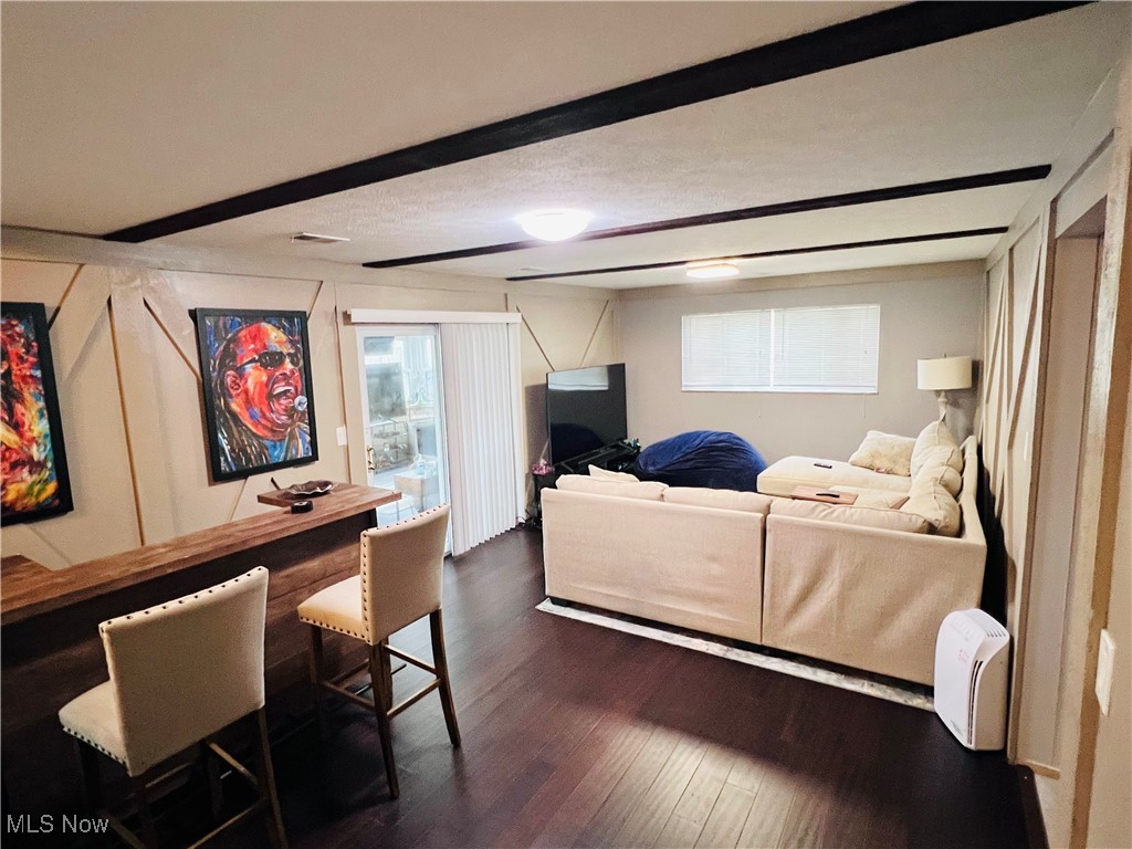 Forestglen Ave - Residential Lease