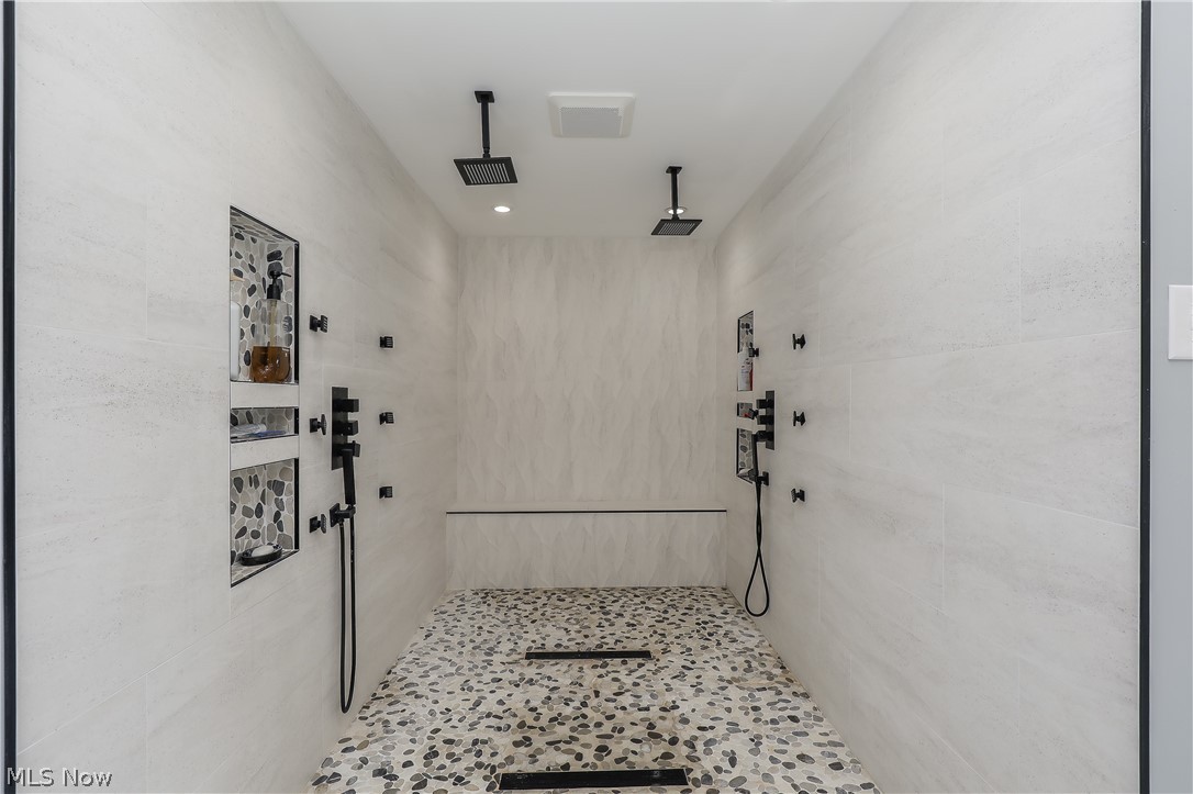 Foxchase Hills - Residential