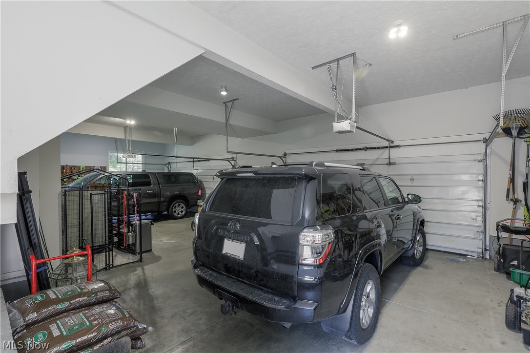 Foxchase Hills - Residential