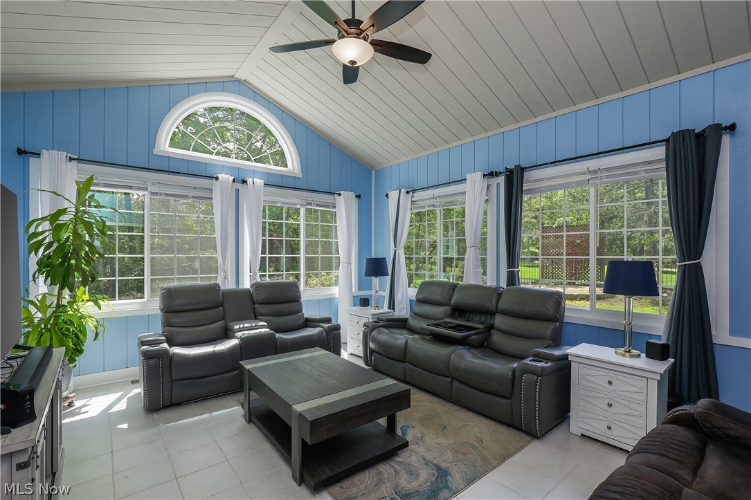 Foxchase Hills - Residential