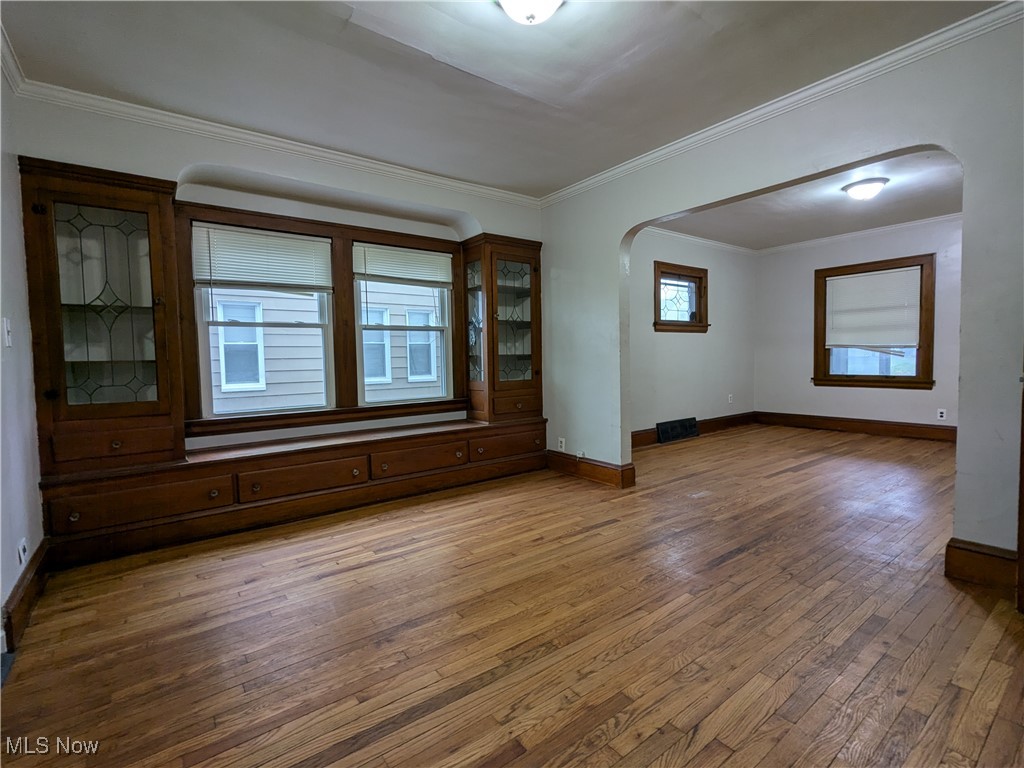 Garfield Heights, Ohio 44125, United States, 4 Bedrooms Bedrooms, ,2 BathroomsBathrooms,Residential,Pending,106542