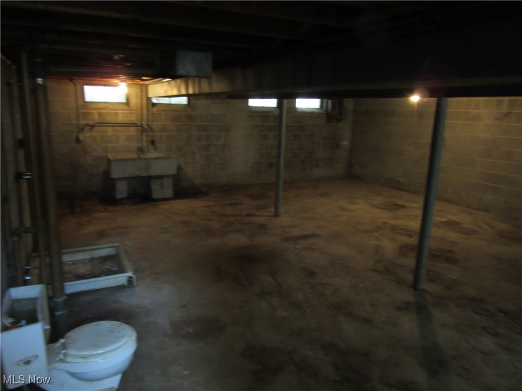 Wickliffe, Ohio 44092, United States, 3 Bedrooms Bedrooms, ,1 BathroomBathrooms,Residential,Active,197686