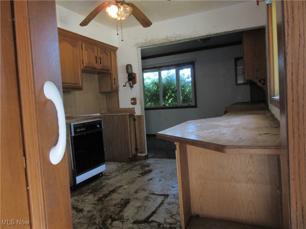 Wickliffe, Ohio 44092, United States, 3 Bedrooms Bedrooms, ,1 BathroomBathrooms,Residential,Active,197686