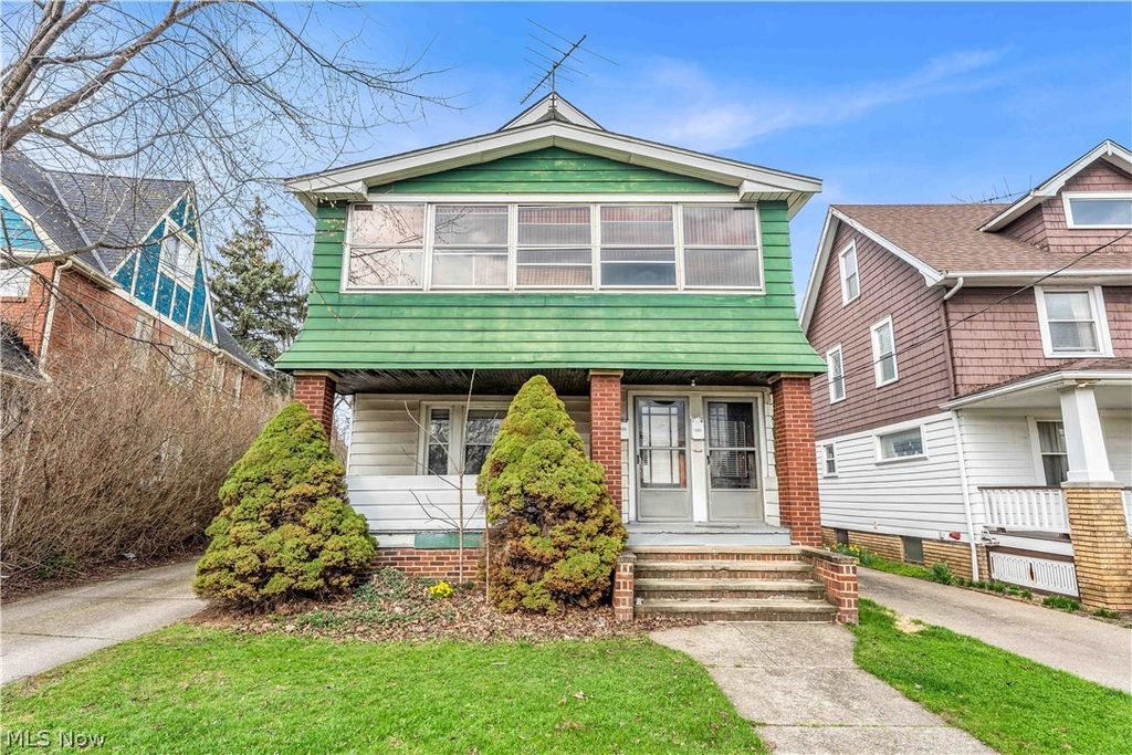 Photo of 1042 Mozina Drive #1042/DN, Cleveland, OH 44119 (MLS # 5198633)