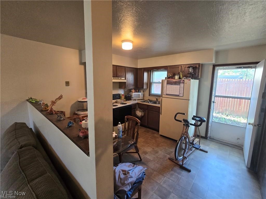 Rosewell & Hardy Add - Residential Income