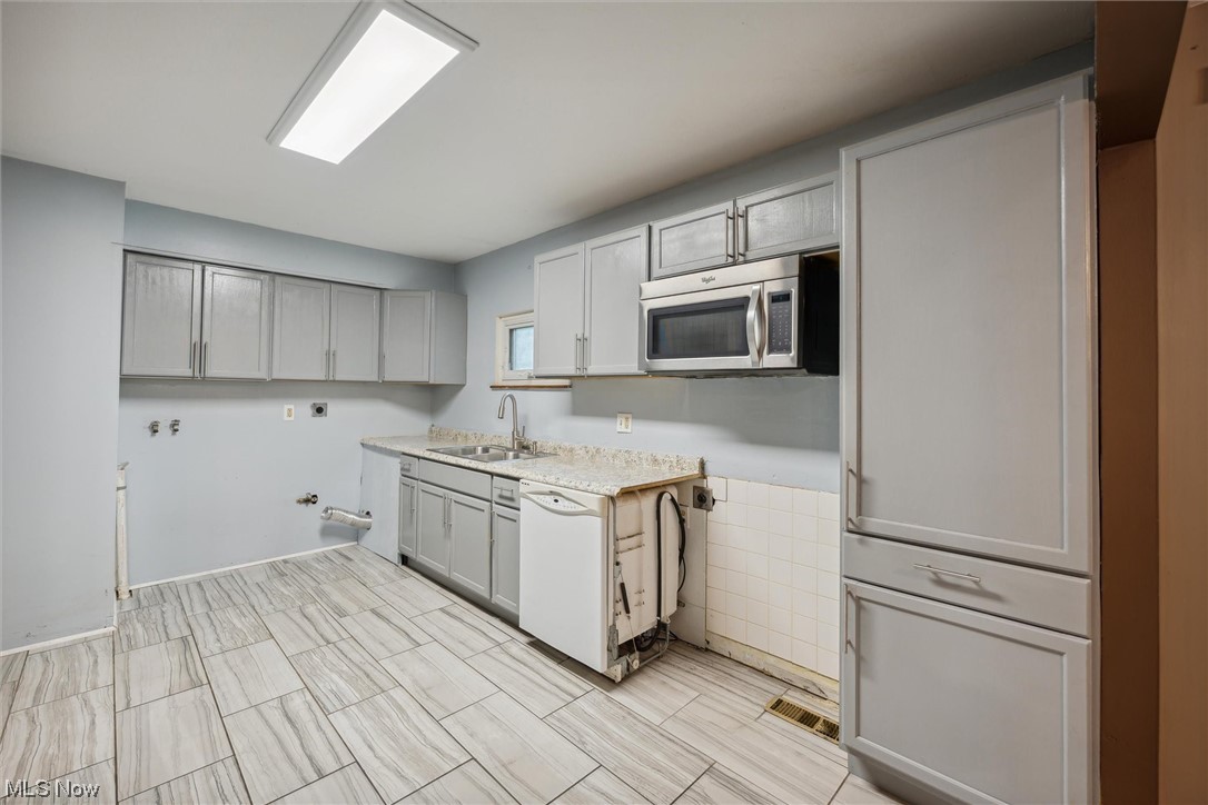 WEST POINT HOMES - Residential