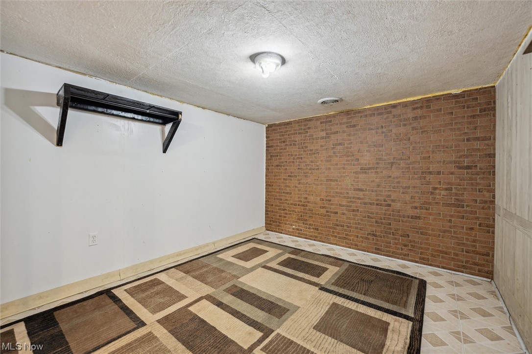 WEST POINT HOMES - Residential