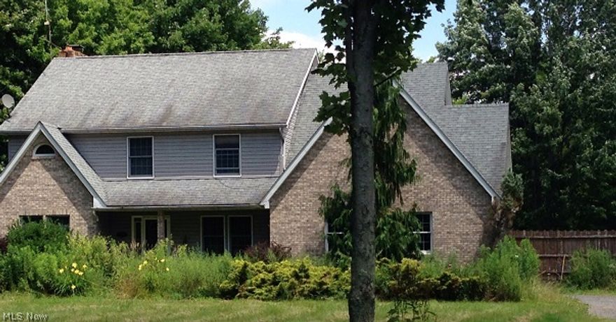 Large 4 bedroom 2.5 bath Colonial on 2.5 acres! Living rm with brick fireplace, eat-in kitchen, formal dining room, master bedroom has private tub with jacuzzi tub. Full basement, pool with wrap around deck, 2 car attached and 2 car detached garage.