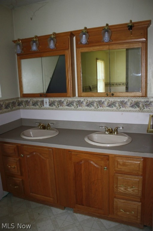 Connecticut Western Reserve - Residential