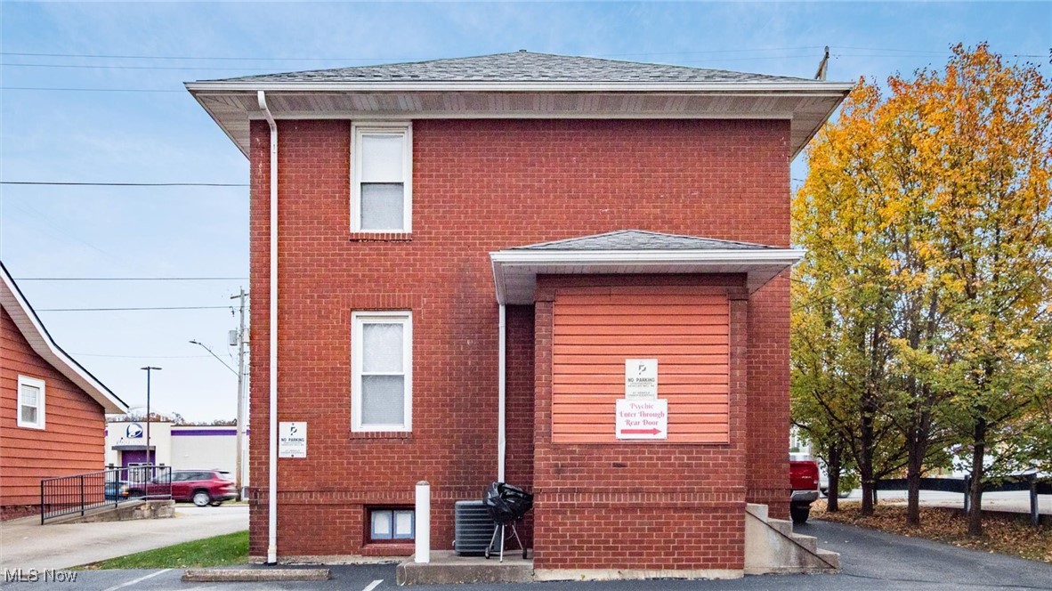 Yarnells - Commercial Sale