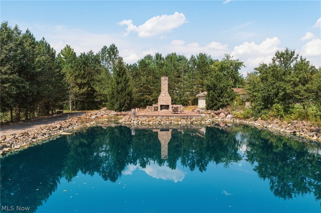 1387 Nesbitt Road