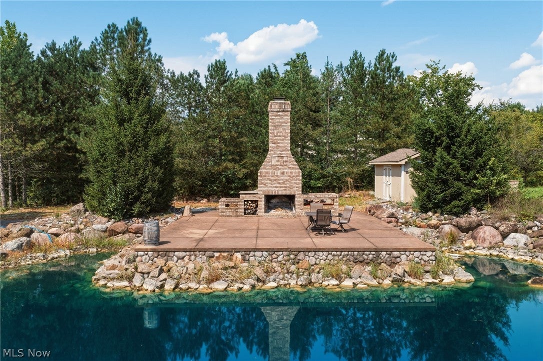 1387 Nesbitt Road