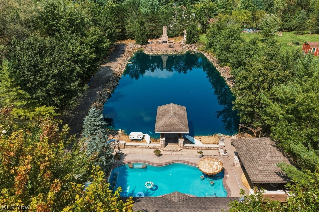 1387 Nesbitt Road