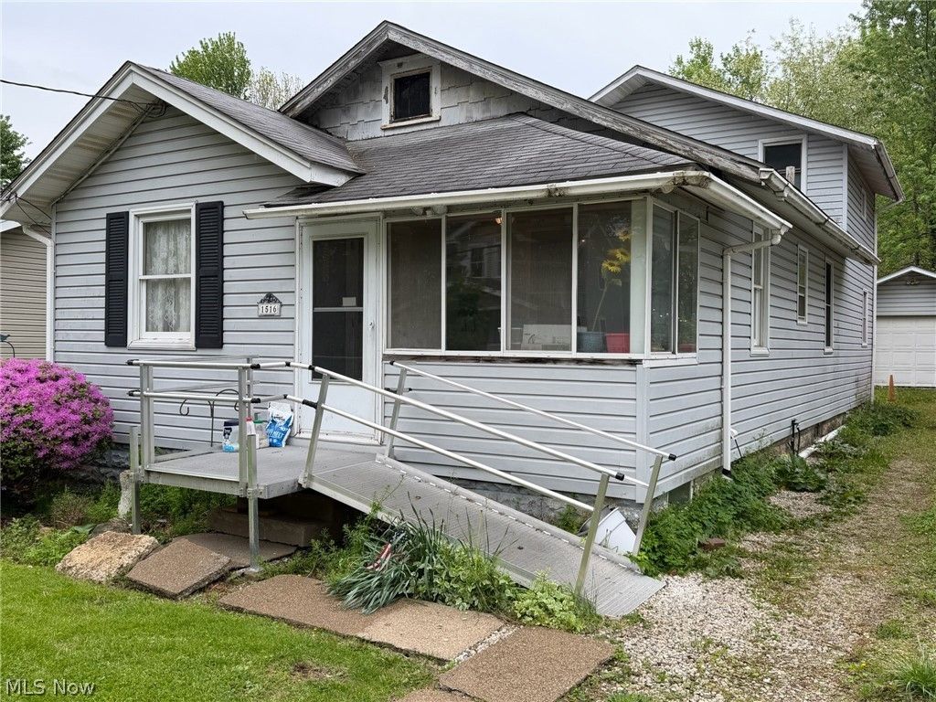 Photo of 1516 22nd Street NE, Canton, OH 44714 (MLS # 5207384)