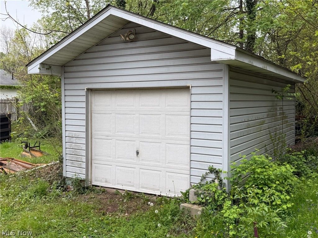 Photo of 1516 22nd Street NE, Canton, OH 44714 (MLS # 5207384)