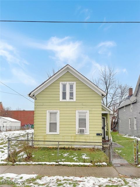4148 Carlyle Avenue Cleveland OH 44109