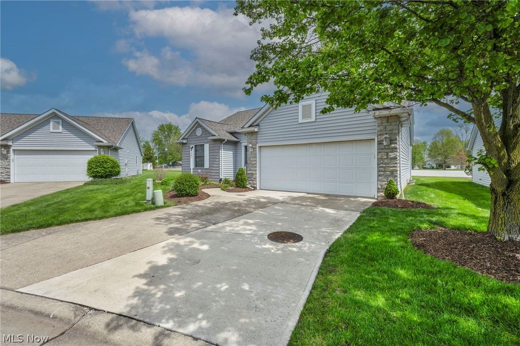 Photo of 134 Stonehedge Drive, Elyria, OH 44035 (MLS # 5204478)