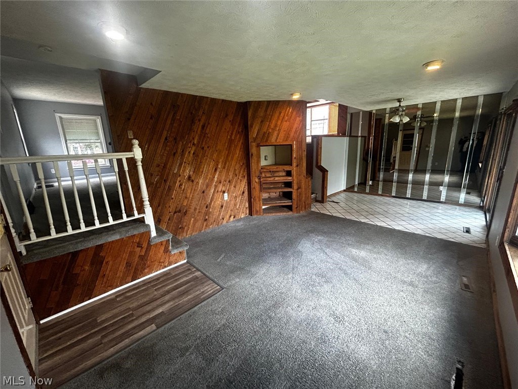 Mayfields/Belvoir Blvd Su - Residential